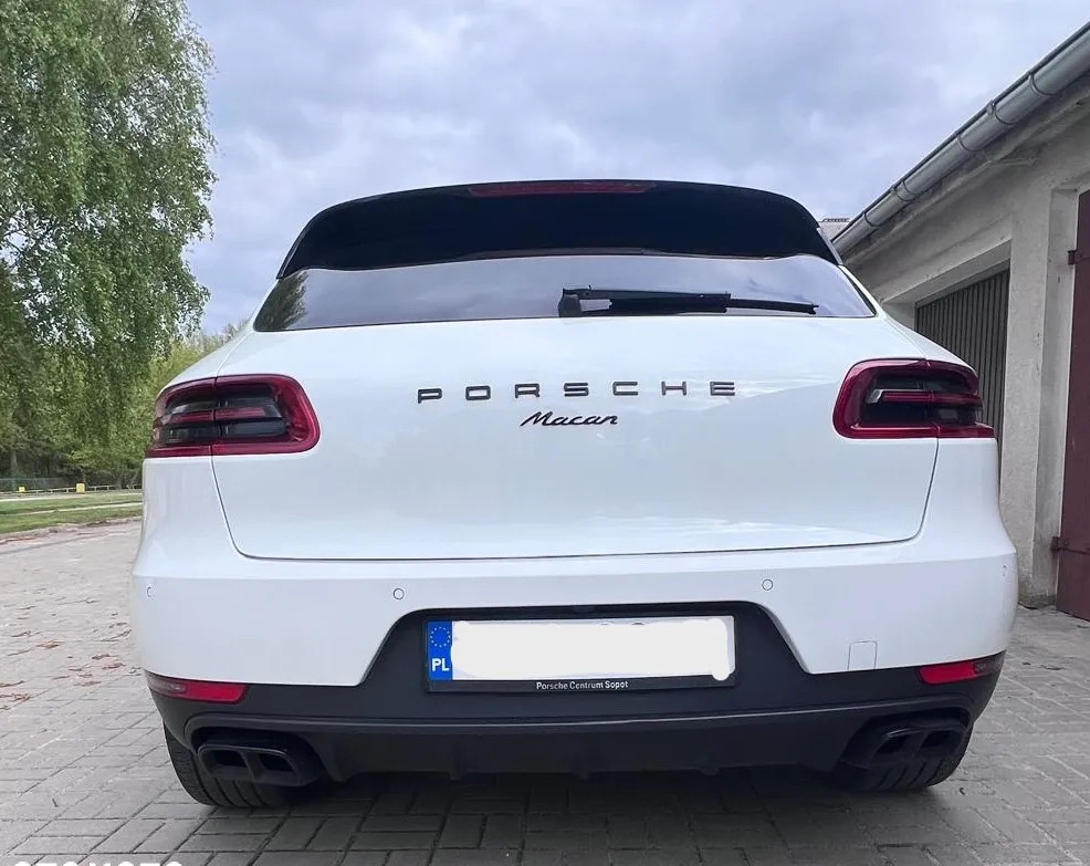 Porsche Macan cena 128000 przebieg: 82000, rok produkcji 2016 z Szczecin małe 137